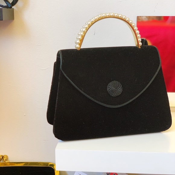Harve Benard Black Velvet and Pearl Evening Bag!! - Picture 5 of 8
